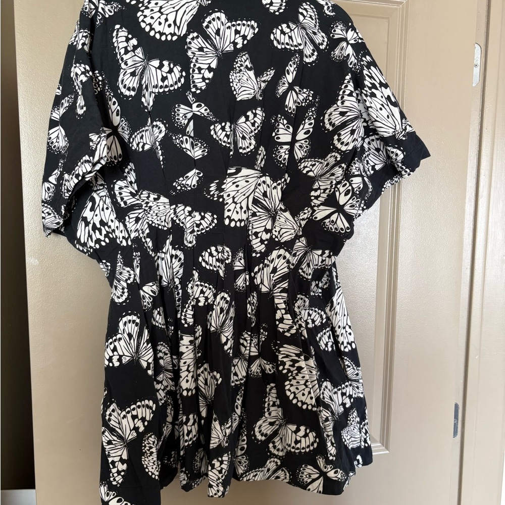Elegant Black and White Butterfly Print Dress - Picture 5 of 5